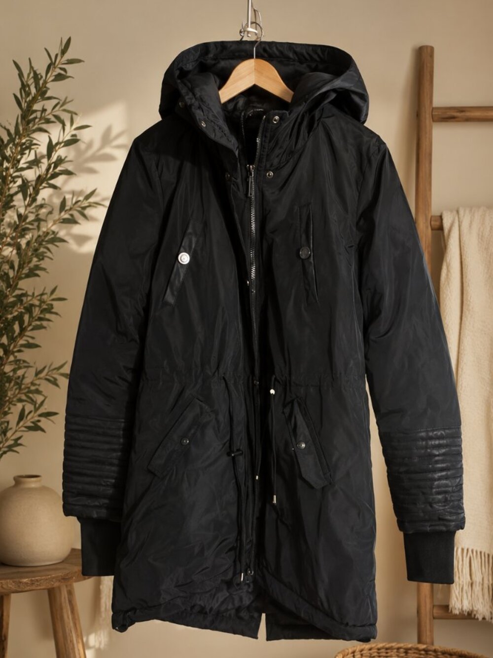 Rocawear Classic Black Hooded Parka Coat Jacket Size M